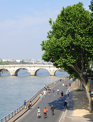 green-paris-tours-bicycle.jpg