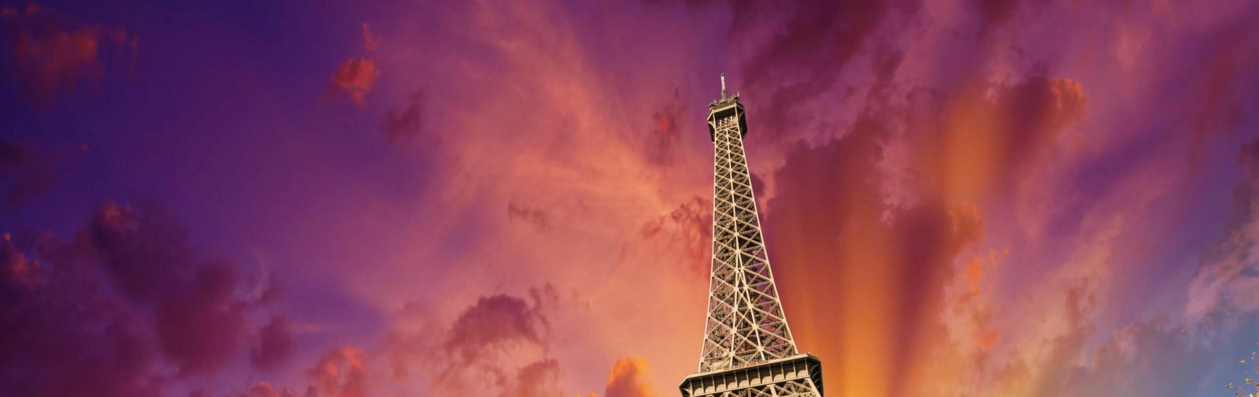 30528-3840x2160-desktop-4k-eiffel-tower-background-image